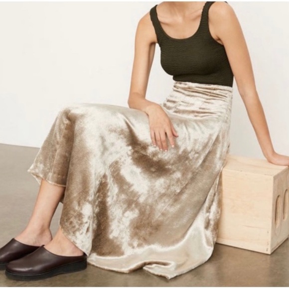 VINCE velvet purl edge paneled slip skirt in oak stone Size:6 STYLE V800430749 - Picture 4 of 16